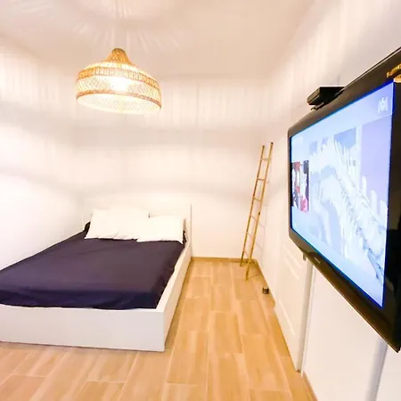 Apartment Superbe T2 Calme & Confortable - Tres Bien Situe! *